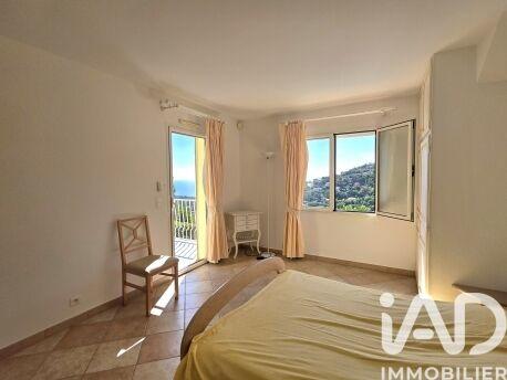 Maison - 352 m² - 7 pièces