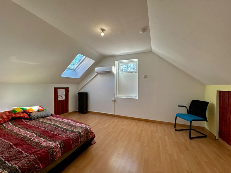 Maison - 200 m² - 7 pièces