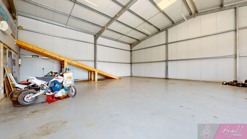 Local d'activités - 400 m² - 2 pièces