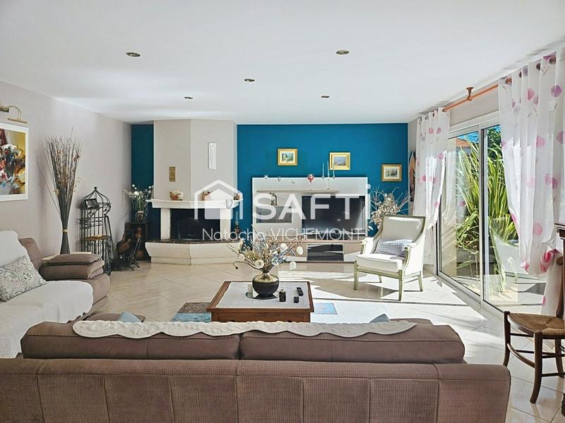 Villa - 262 m² - 9 pièces