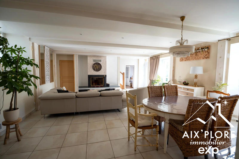 Maison - 185 m² - 5 pièces