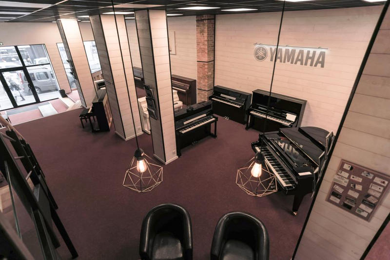 Local commercial - 200 m² - 5 pièces