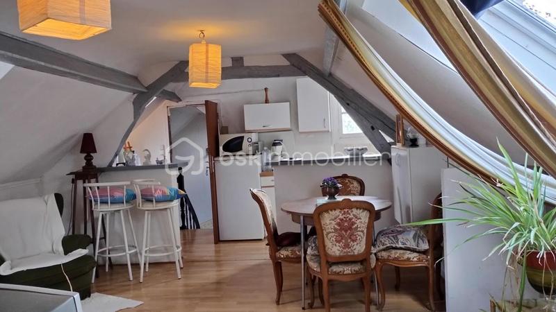 Immeuble - 200 m² - 9 pièces