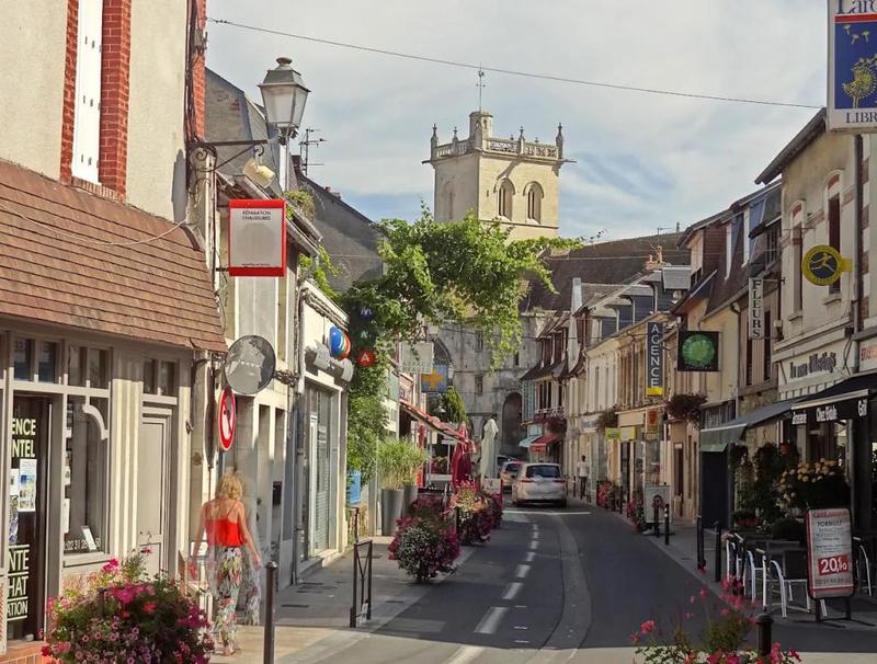 Propriété - 197 m² - 9 pièces