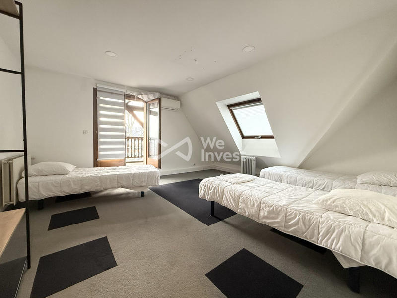 Maison ancienne - 224 m² - 12 pièces