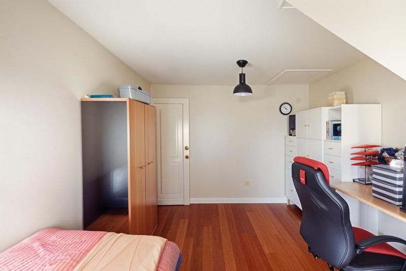 Maison - 166 m² - 7 pièces