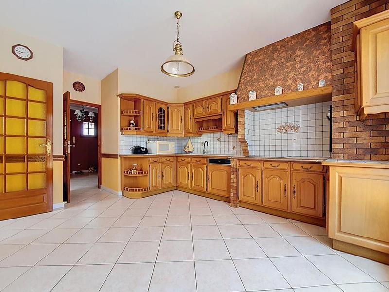 Maison - 271 m² - 5 pièces