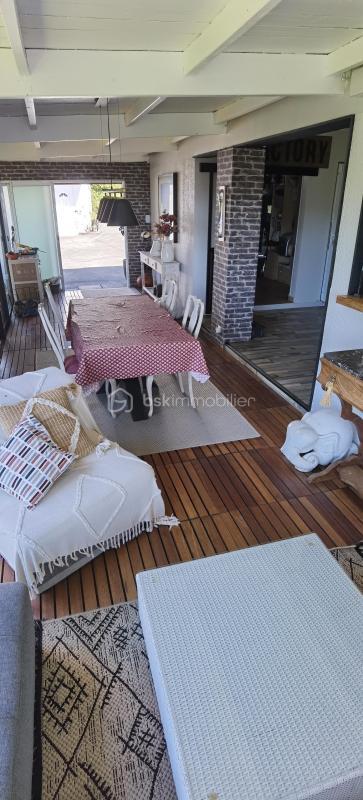 Villa - 267 m² - 8 pièces