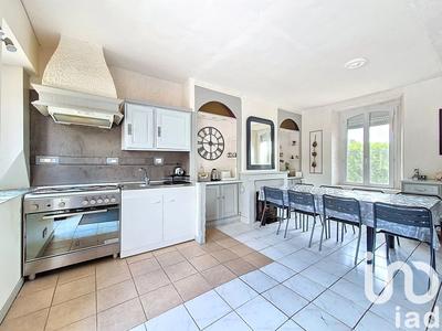 Maison - 185 m² - 7 pièces