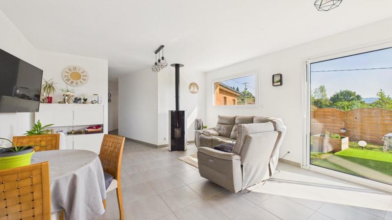 Maison - 95 m² - 4 pièces