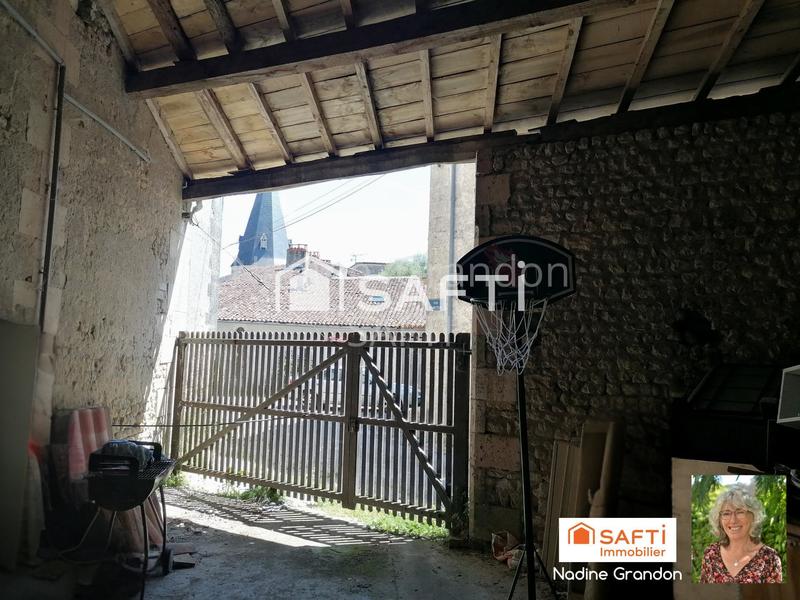 Maison - 282 m² - 8 pièces