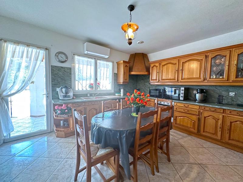 Villa - 179 m² - 6 pièces