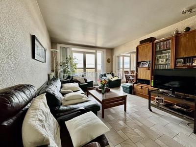 Appartement - 111 m² - 4 pièces