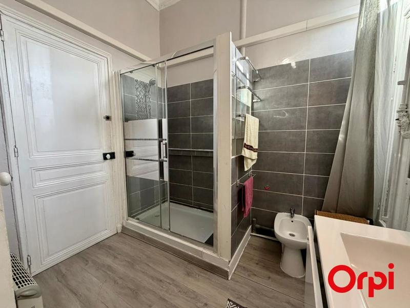 Appartement - 128 m² - 5 pièces