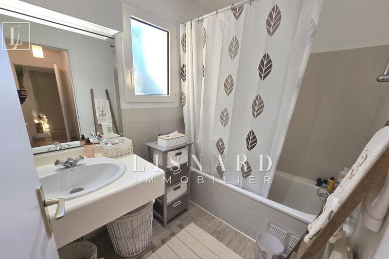 Appartement - 79 m² - 4 pièces