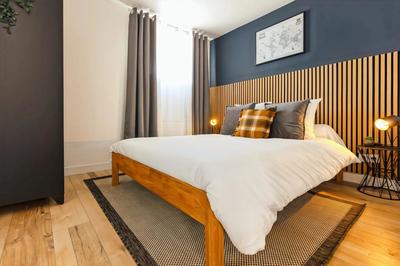 Maison - 160 m² - 10 pièces