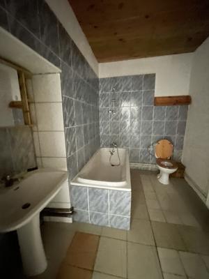 Maison traditionnelle - 145 m² - 8 pièces