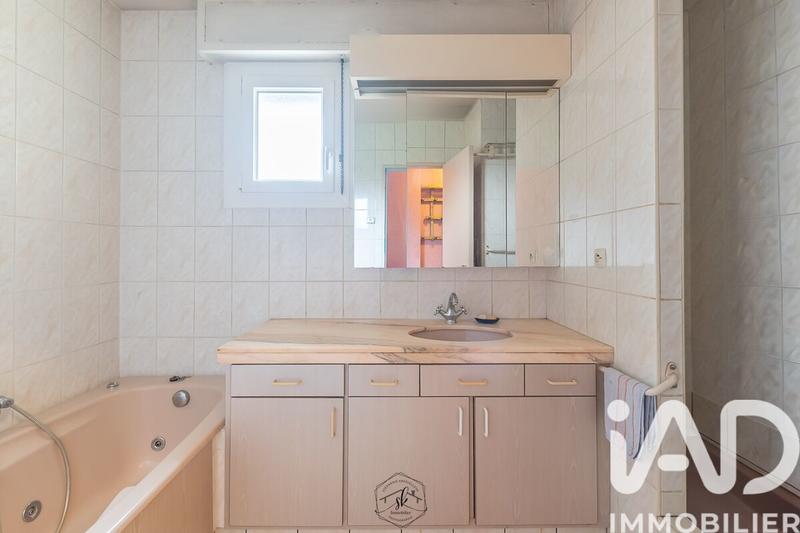 Maison - 104 m² - 5 pièces