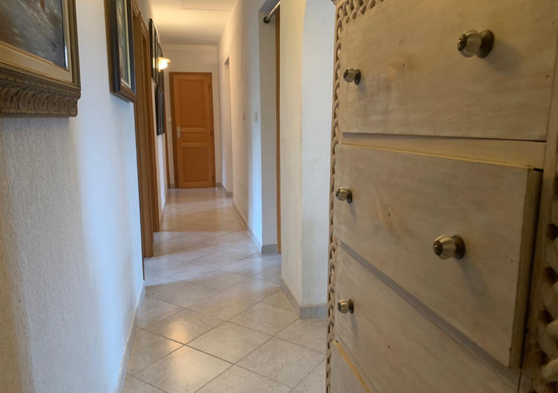 Maison - 217 m² - 8 pièces