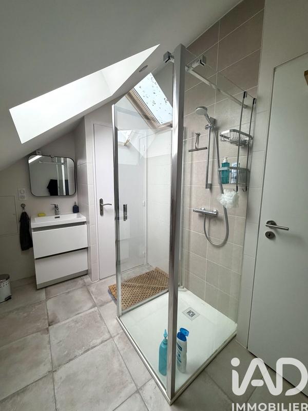 Maison - 187 m² - 7 pièces