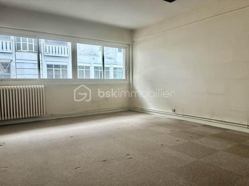 Appartement - 165 m² - 9 pièces