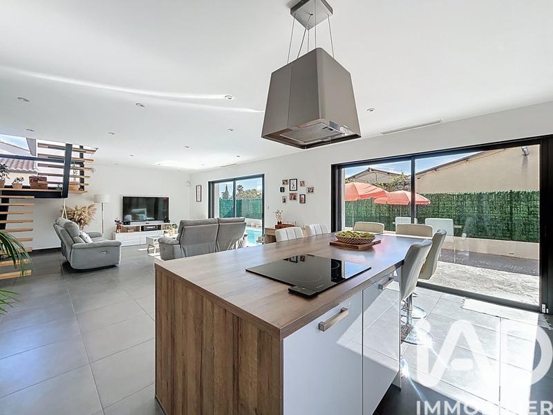 Maison - 140 m² - 5 pièces