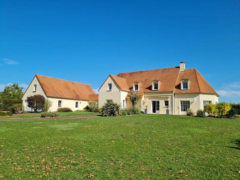 Maison - 308 m² - 9 pièces