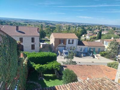 Maison - 287 m² - 9 pièces