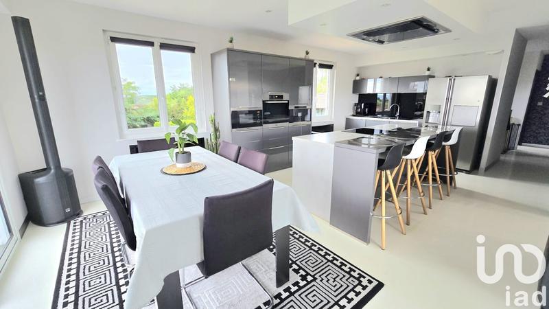 Maison - 155 m² - 6 pièces