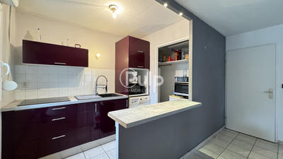 Appartement - 50 m² - 4 pièces