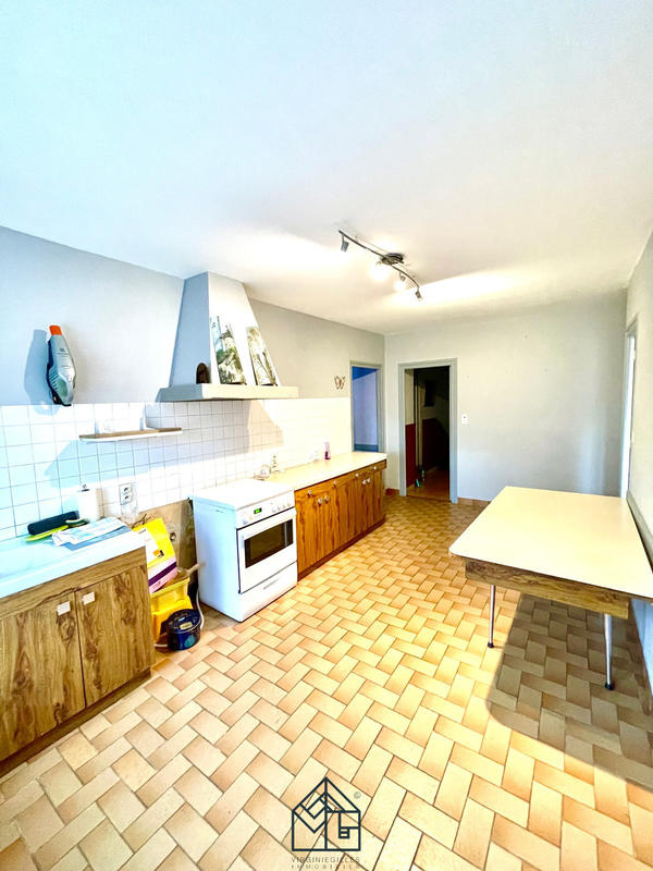 Maison - 185 m² - 7 pièces