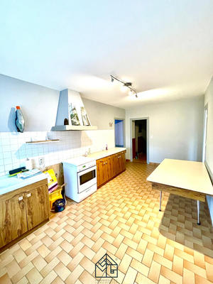 Maison - 185 m² - 7 pièces