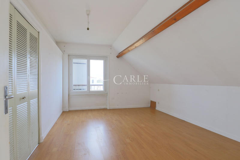 Maison - 292 m² - 7 pièces