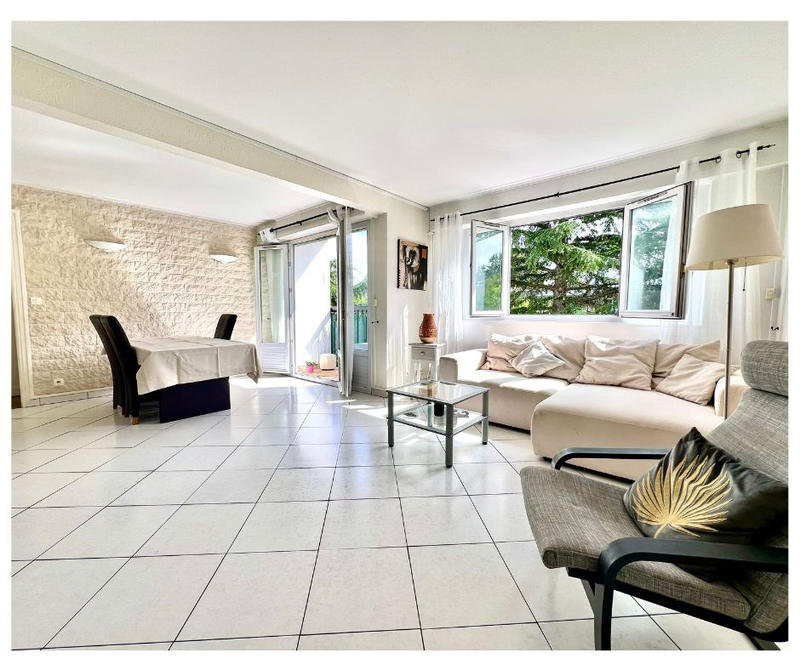 Appartement - 88 m² - 5 pièces