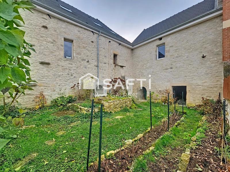 Maison - 202 m² - 8 pièces