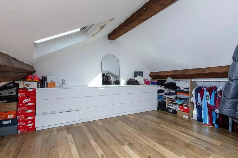 Immeuble - 141 m² - 7 pièces