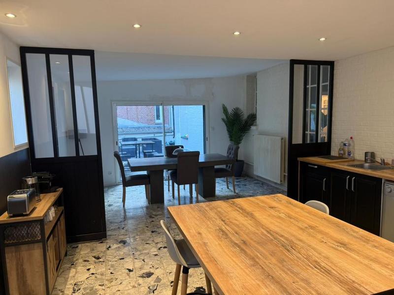 Appartement - 114 m² - 2 pièces