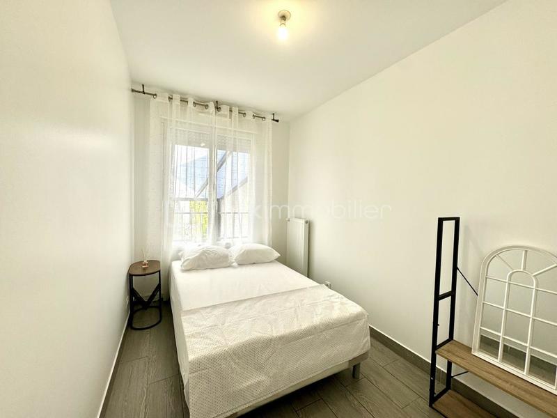 Maison traditionnelle - 90 m² - 5 pièces