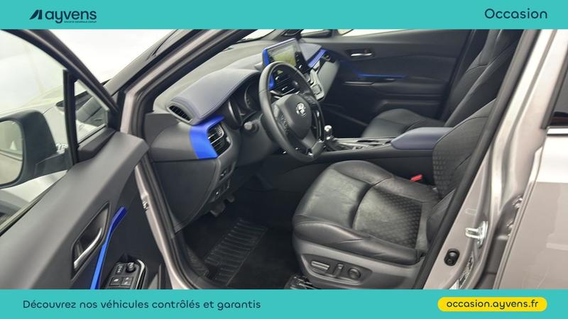 Toyota c-Hr 122h Graphic 2wd E-Cvt Mc19