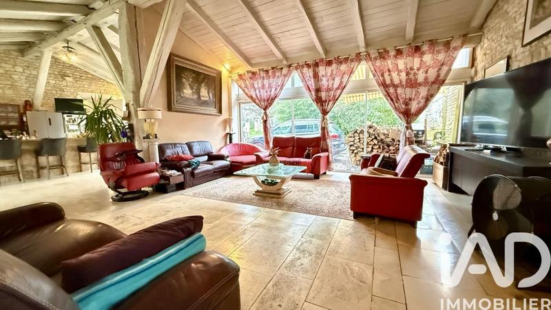 Maison - 251 m² - 8 pièces