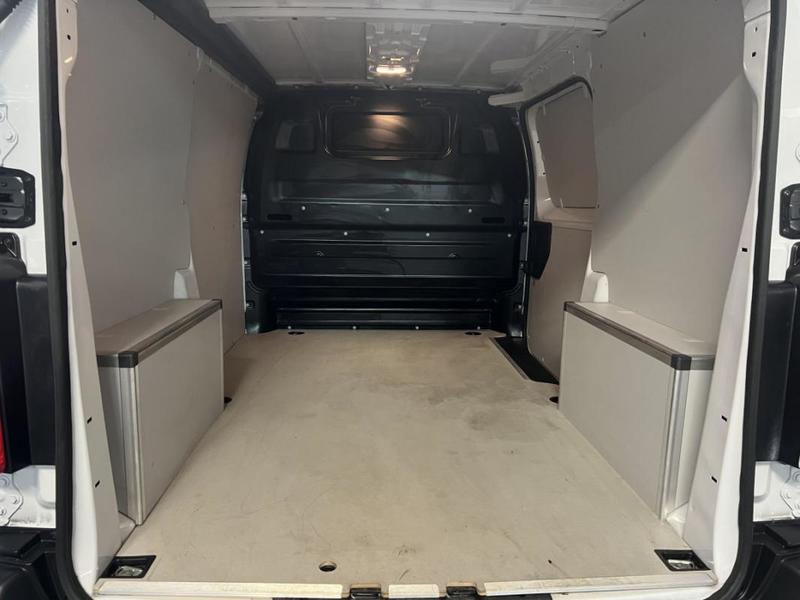 Peugeot Expert III Taille m 2.2 d 180 s&amp;amp;S Auto P Prem c