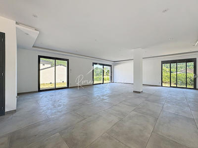 Villa - 164 m² - 5 pièces