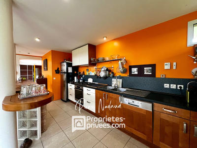 Maison - 207 m² - 5 pièces