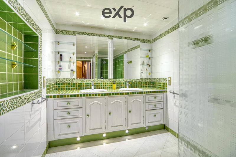 Maison - 140 m² - 7 pièces