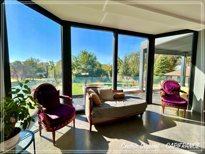 Maison - 285 m² - 8 pièces