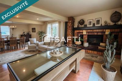 Maison - 270 m² - 9 pièces