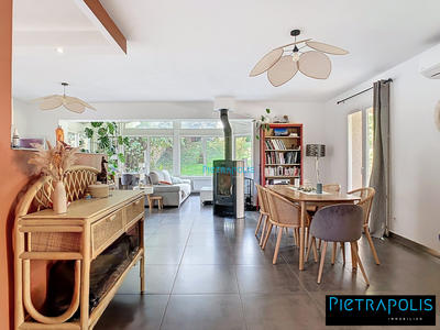 Maison - 140 m² - 5 pièces