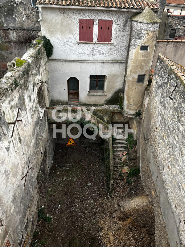 Maison - 300 m² - 12 pièces