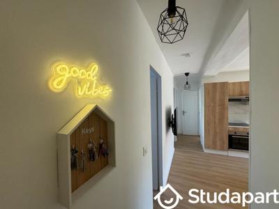 Chambre - 10 m² - 1 pièce