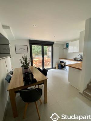 Chambre - 15 m² - 1 pièce